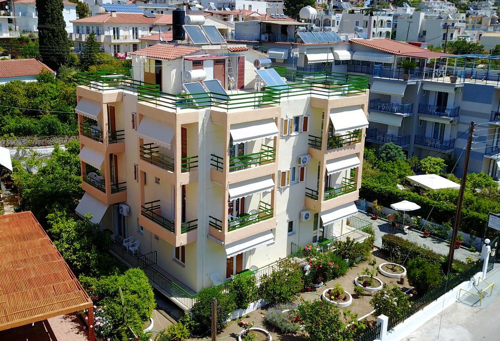 Matrona Apartments Poros Town Extérieur photo