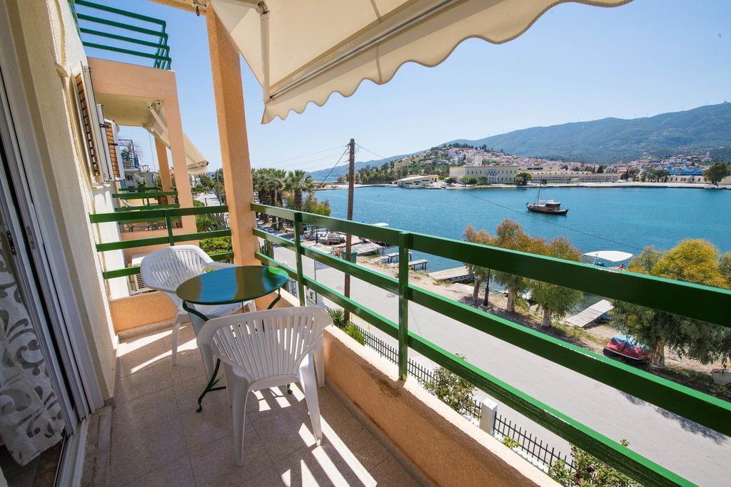 Matrona Apartments Poros Town Extérieur photo