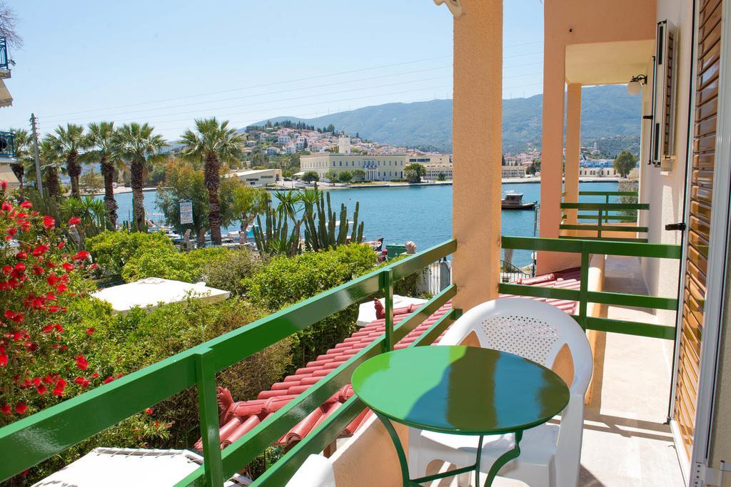 Matrona Apartments Poros Town Extérieur photo