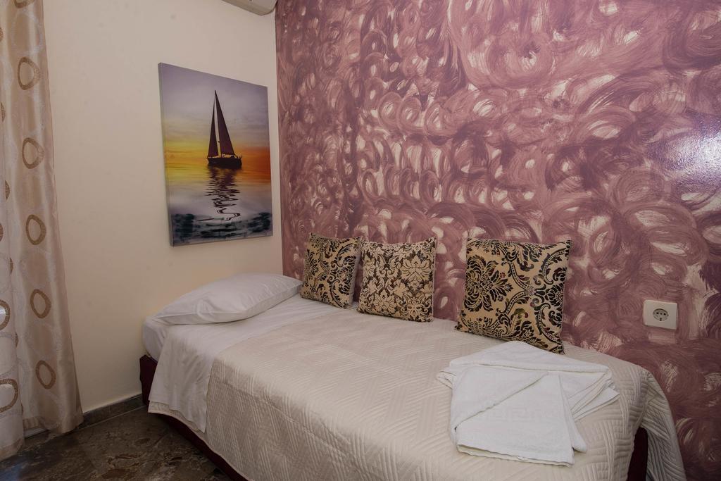 Matrona Apartments Poros Town Extérieur photo