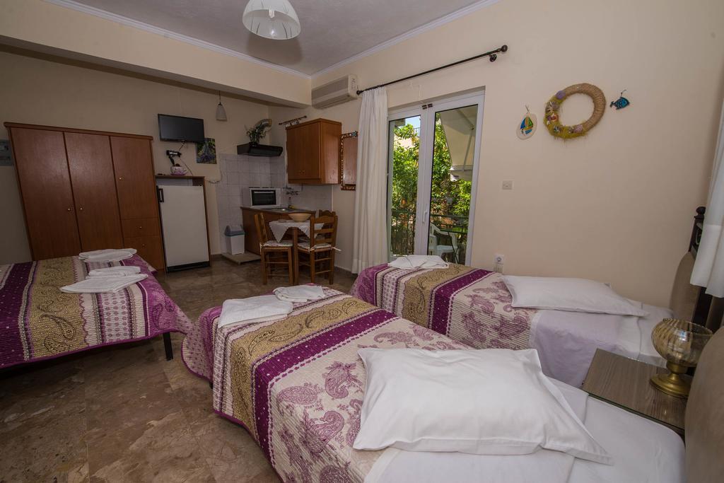 Matrona Apartments Poros Town Extérieur photo