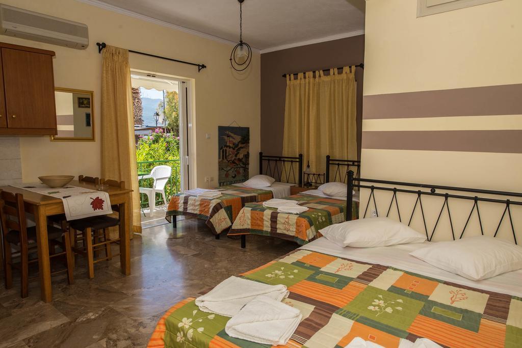 Matrona Apartments Poros Town Extérieur photo