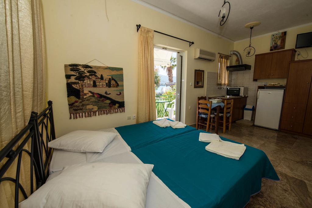 Matrona Apartments Poros Town Extérieur photo