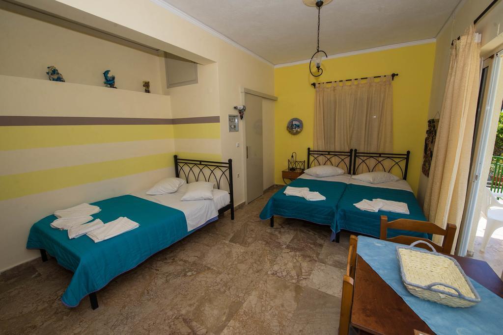 Matrona Apartments Poros Town Extérieur photo
