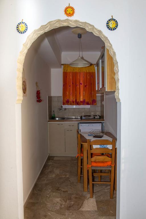 Matrona Apartments Poros Town Extérieur photo